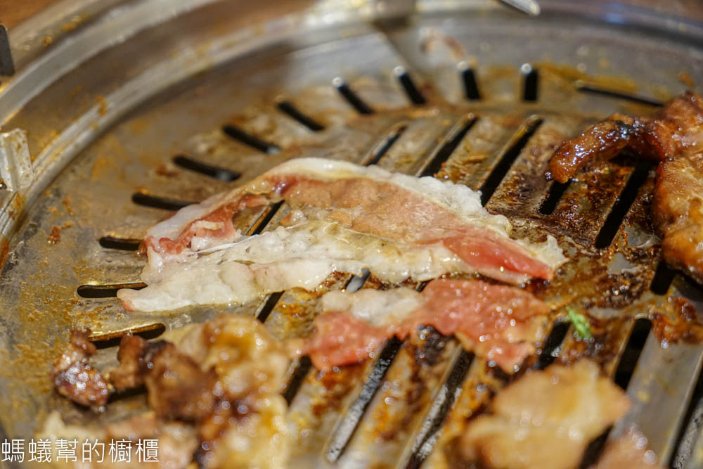台中阿豬媽아줌마韓式烤肉ｘ火鍋吃到飽