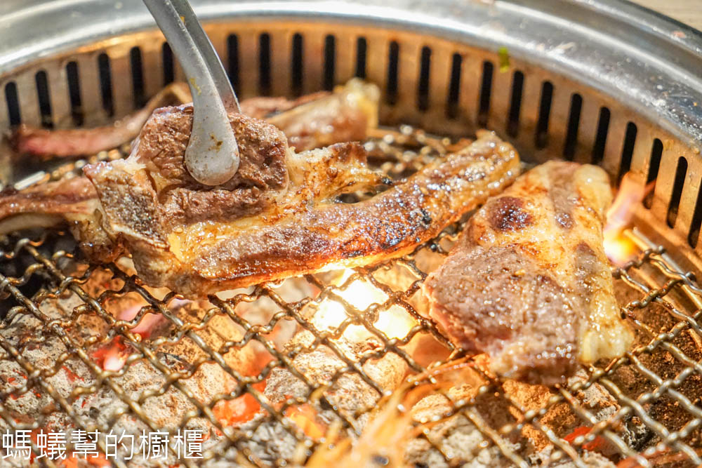 羊角炭火燒肉台中文心店
