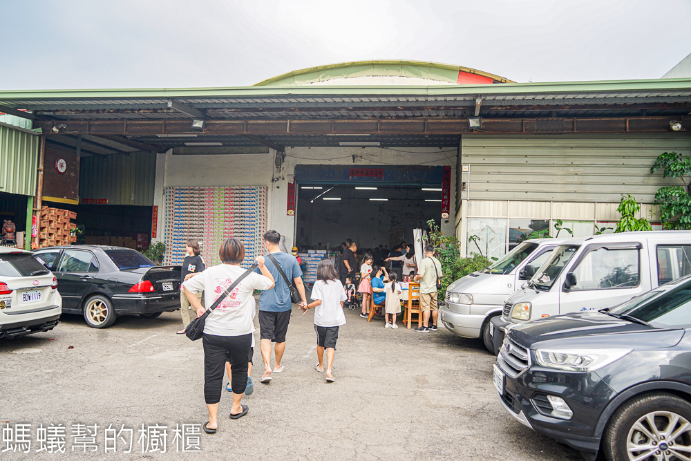 牛奶坊中部最大牛奶批發商 | 北斗交流道下,每家都狂搬好幾箱。