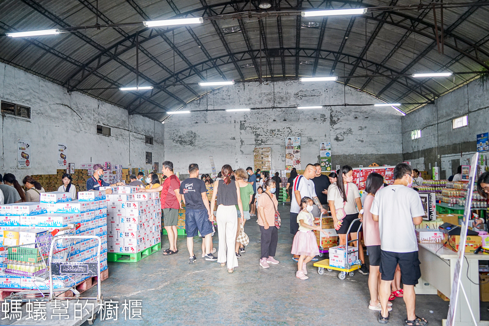 牛奶坊中部最大牛奶批發商 | 北斗交流道下，每家都狂搬好幾箱。