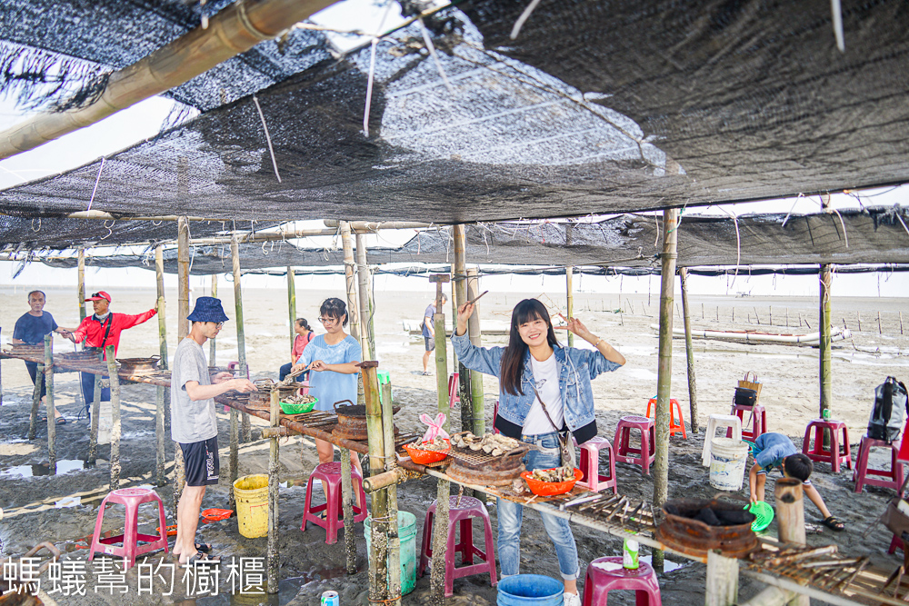 王功旅遊搭鐵牛車挖蛤蜊、海上烤蚵仔吃到飽，就找永昌叔 !