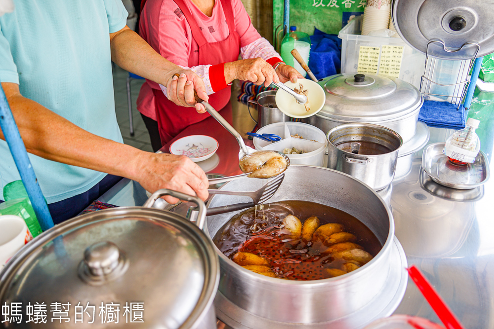 溪口肉圓 | 嘉義溪口肉圓老店，外皮Q彈，提供免費柴魚湯。