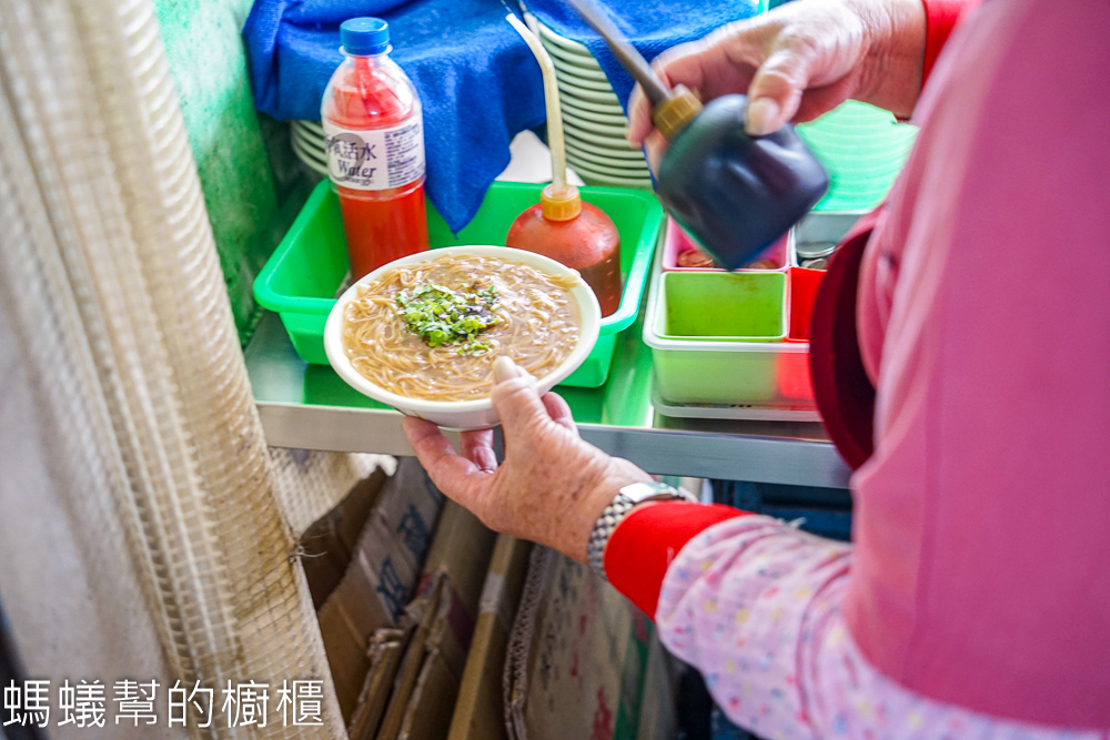 溪口肉圓 | 嘉義溪口肉圓老店，外皮Q彈，提供免費柴魚湯。