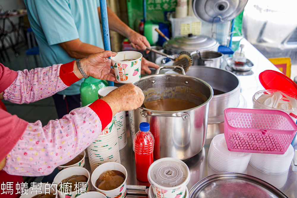 溪口肉圓 | 嘉義溪口肉圓老店，外皮Q彈，提供免費柴魚湯。