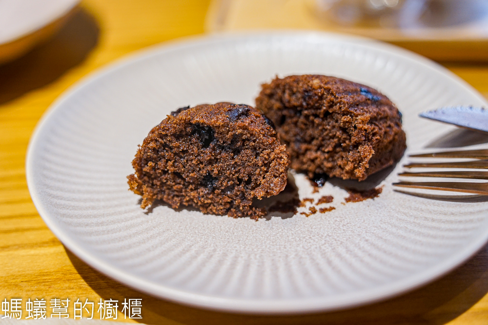 巷弄長壽 | 彰化市半隱藏版市場巷弄裡老屋咖啡，彩虹乳酪蛋糕。