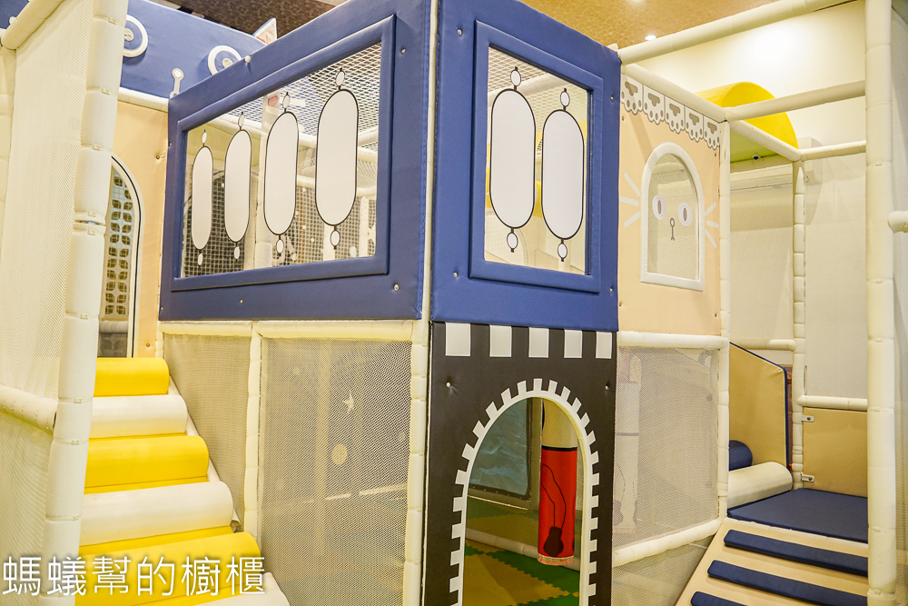 達拉樂樂屋 | 彰化一票玩到底室內兒童遊樂區，夾娃娃機。