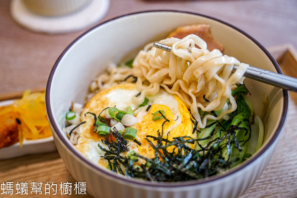 Mor coffee | 和美搬到彰化市，咖啡、輕食、麵食、炸物。