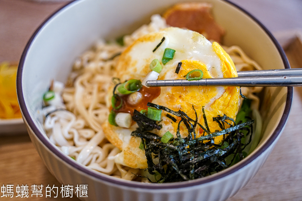 Mor coffee | 和美搬到彰化市，咖啡、輕食、麵食、炸物。