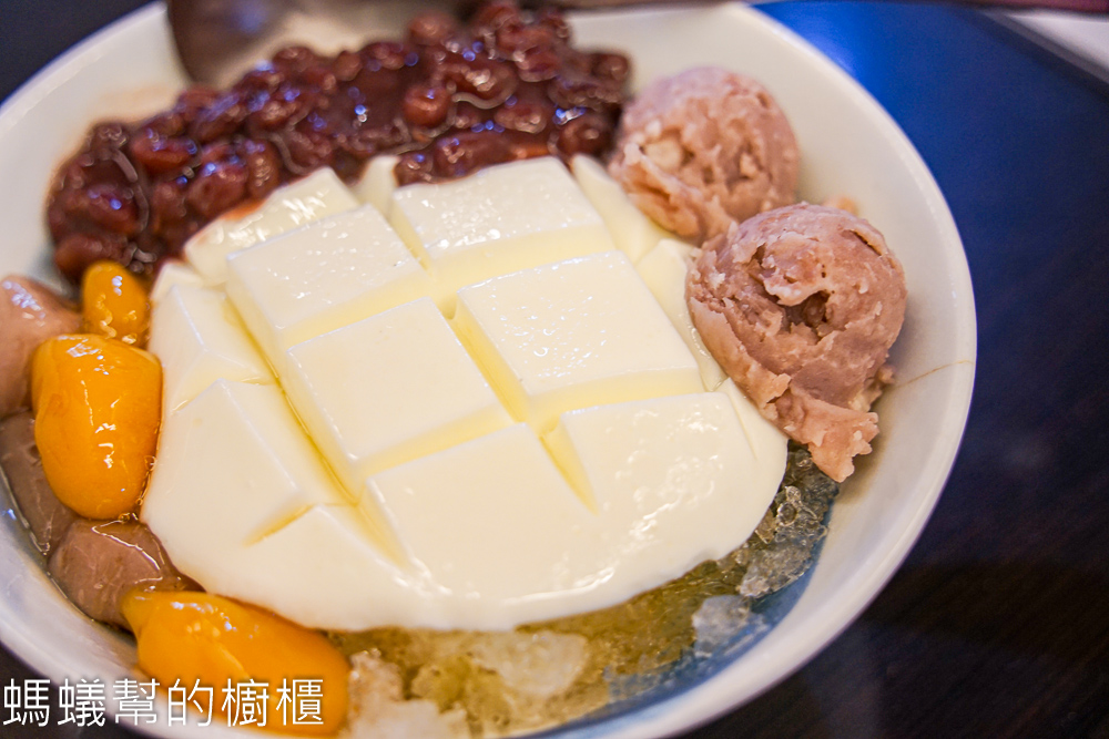 烏婆傳統甜品店 | 台中沙鹿杏仁豆腐、抹茶豆腐冰，圓仔好吃。
