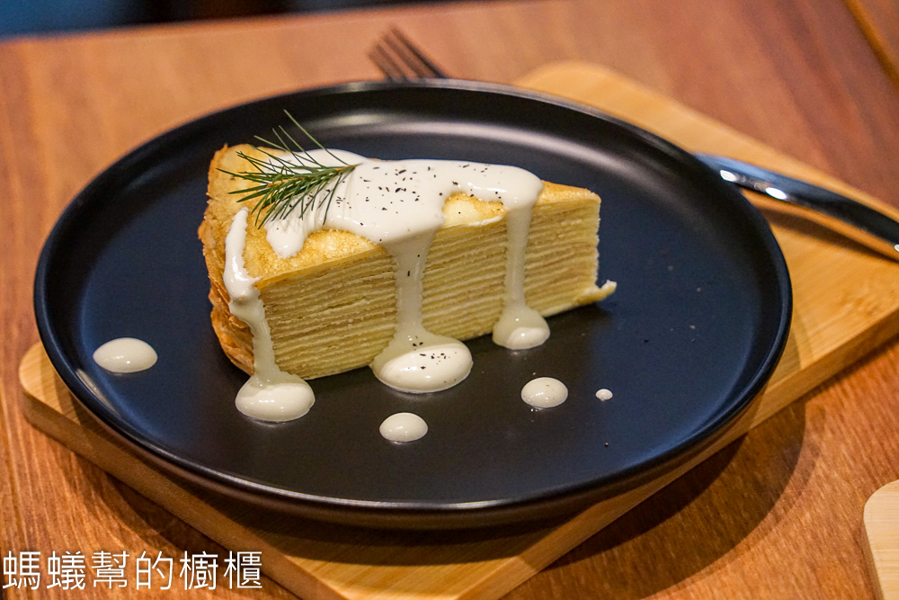 三茶一生小院茶事 | 台中沙鹿巷弄裡角間茶館，綠意庭園有寂靜感。