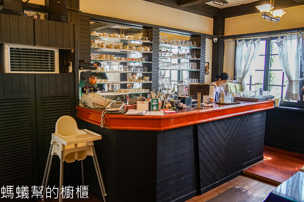 優典咖啡簡餐排餐 | 沙鹿復古西餐廳裡吃簡餐、螺旋酥皮濃湯。