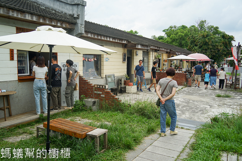 台中霧峰光復新村，漫步濃厚眷村味，假日來訪文創市集。
