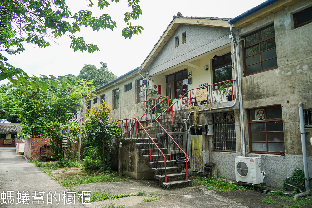 台中霧峰光復新村，漫步濃厚眷村味，假日來訪文創市集。
