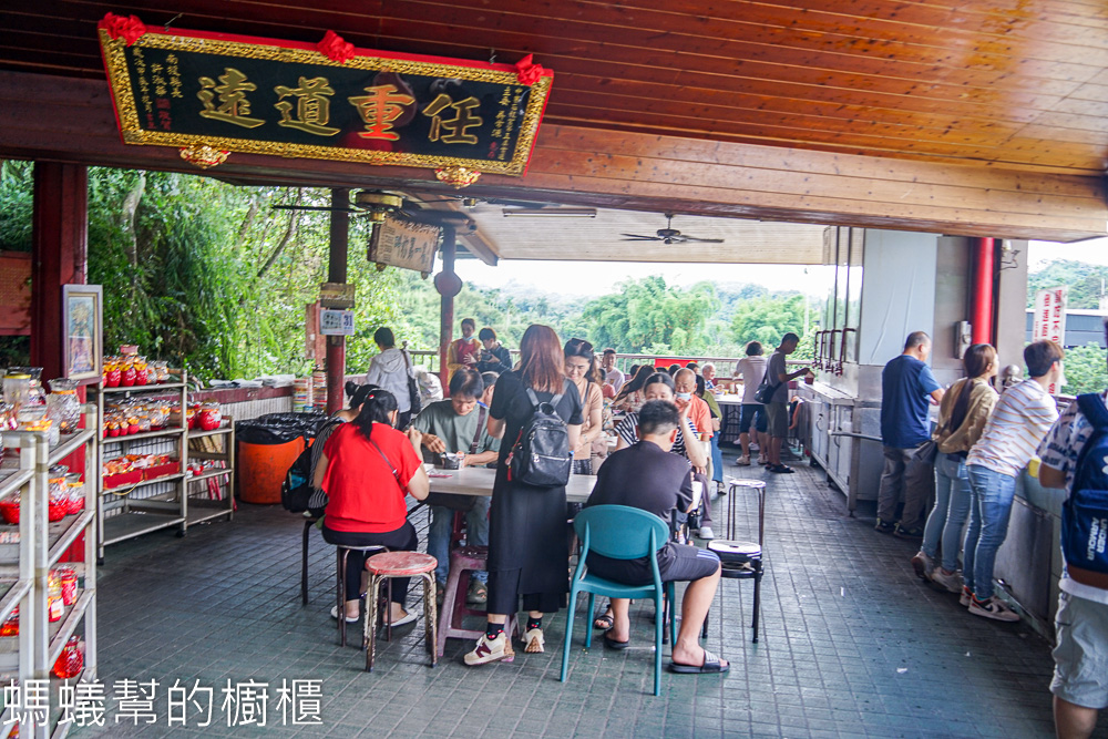中寮石龍宮 | 南投土地公泡麵,補財運香火鼎盛,早年求明牌聖地。