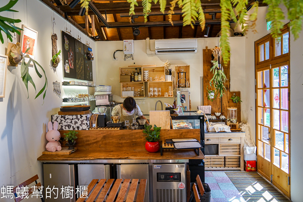 百花草園 | 新竹市東區將軍村裡優雅甜點小屋，蛋糕好吃。
