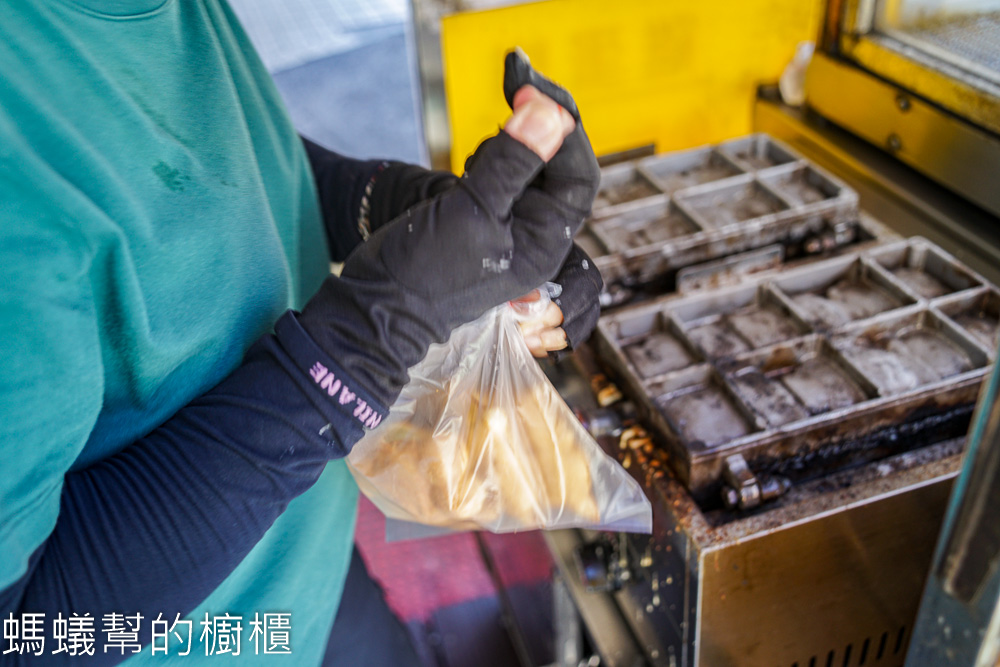 澎湖伯豆花圓仔湯 | 彰化市三民市場老攤，手搓圓仔超好吃！