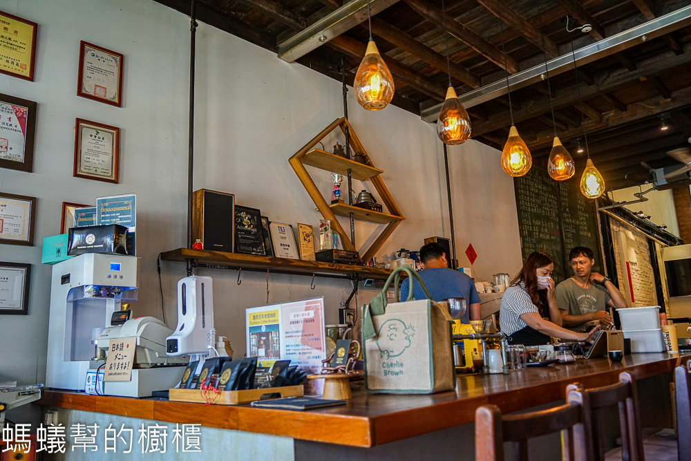 Toyohara Coffee Roasters | 豐原咖啡館。