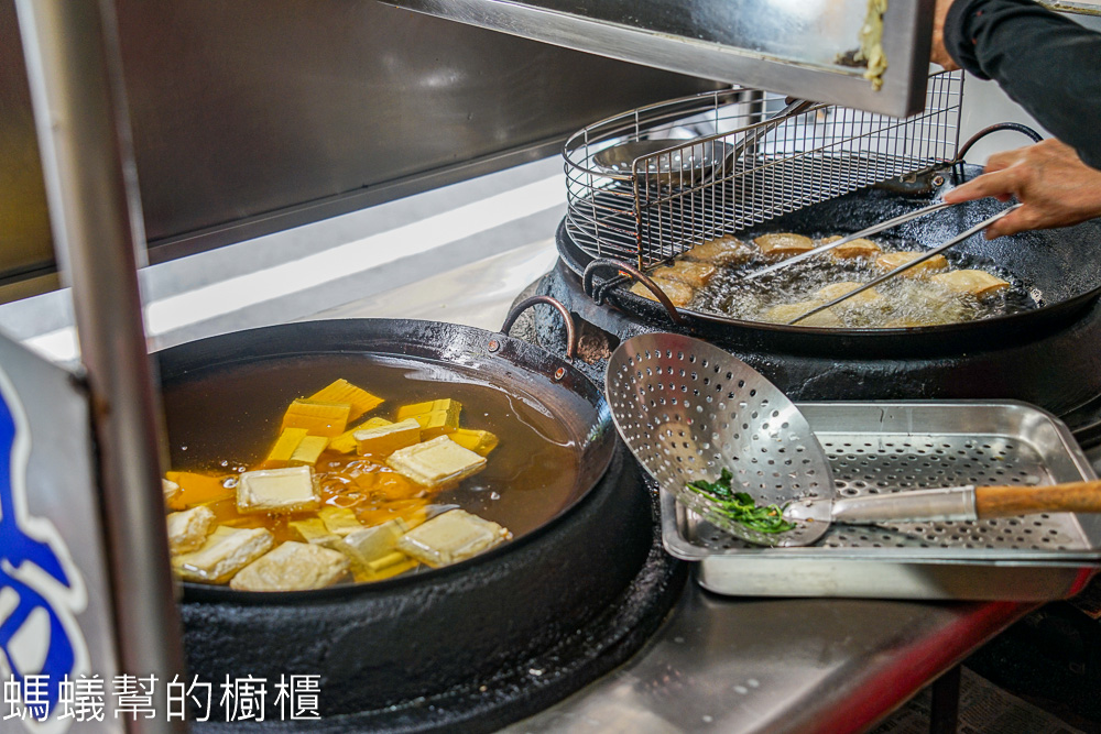 宮後街臭豆腐 | 北斗酥脆臭豆腐、豬血湯，只賣五六日。