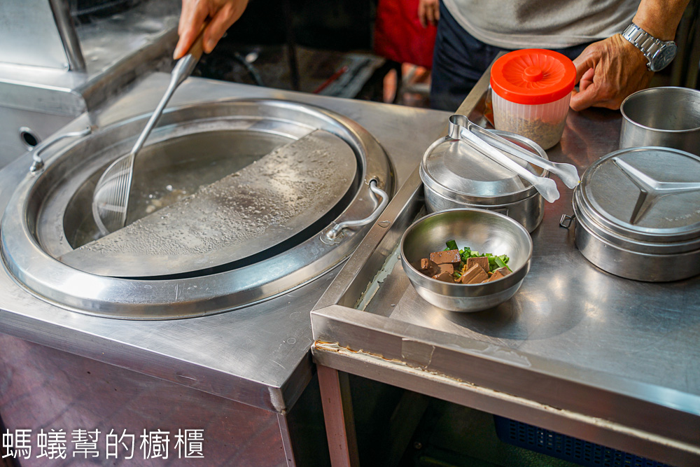 宮後街臭豆腐 | 北斗酥脆臭豆腐、豬血湯，只賣五六日。