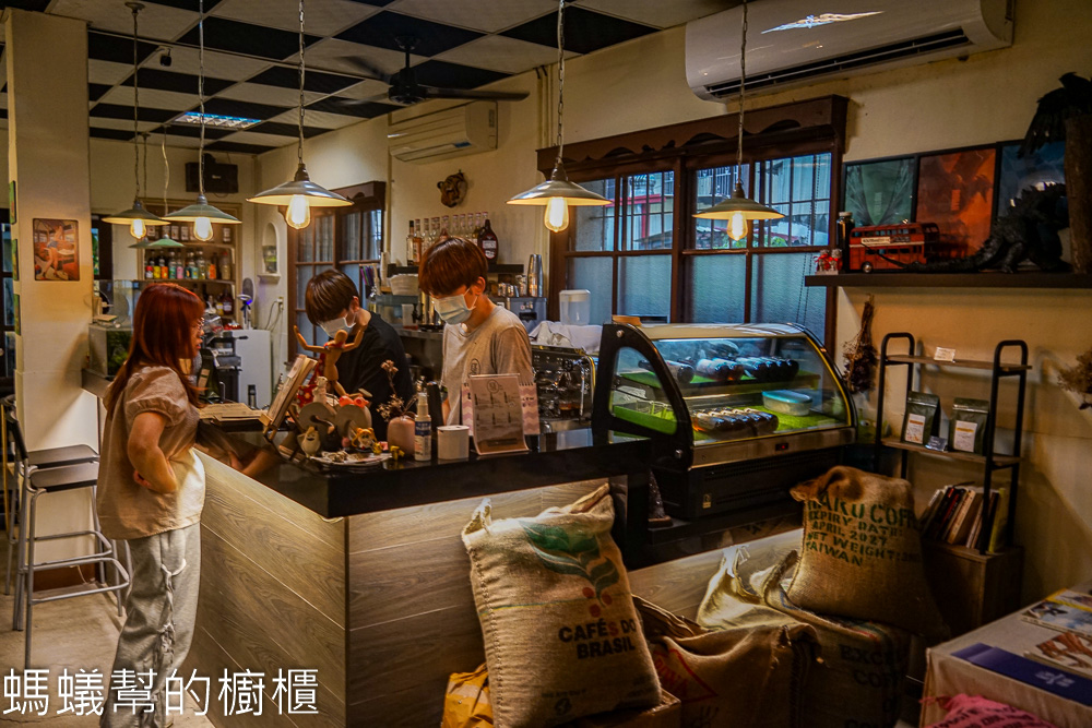 騷咖啡 | 斗六營業到午夜老屋咖啡館，鄰近斗六圓環。