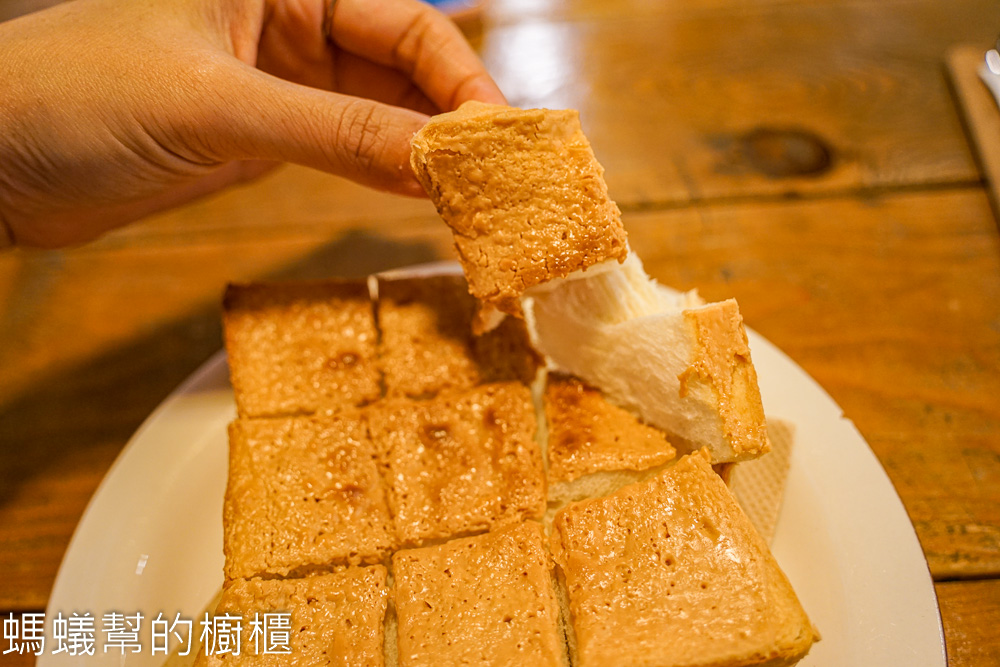 騷咖啡 | 斗六營業到午夜老屋咖啡館,鄰近斗六圓環。