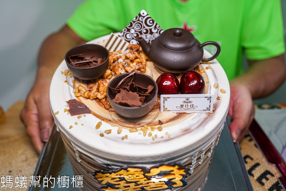 麥仕佳專業烘焙坊 | 2024父親節蛋糕「芋見幸福」、「老爸泡茶」。