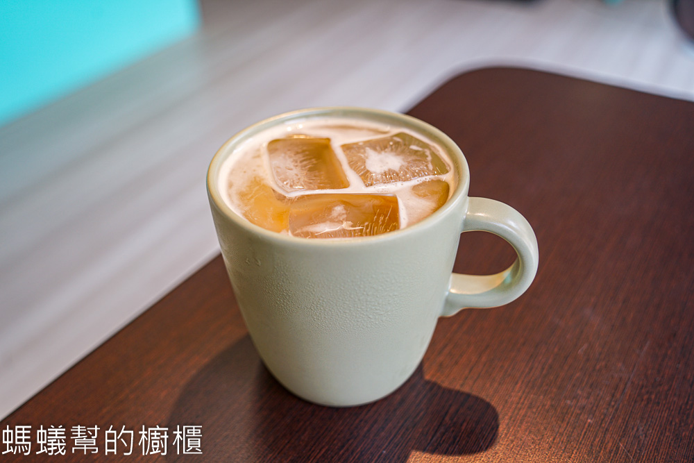 澳洲鹹派甜點Lumos | 彰化市少見的澳洲鹹派，特色酥皮蓋子。
