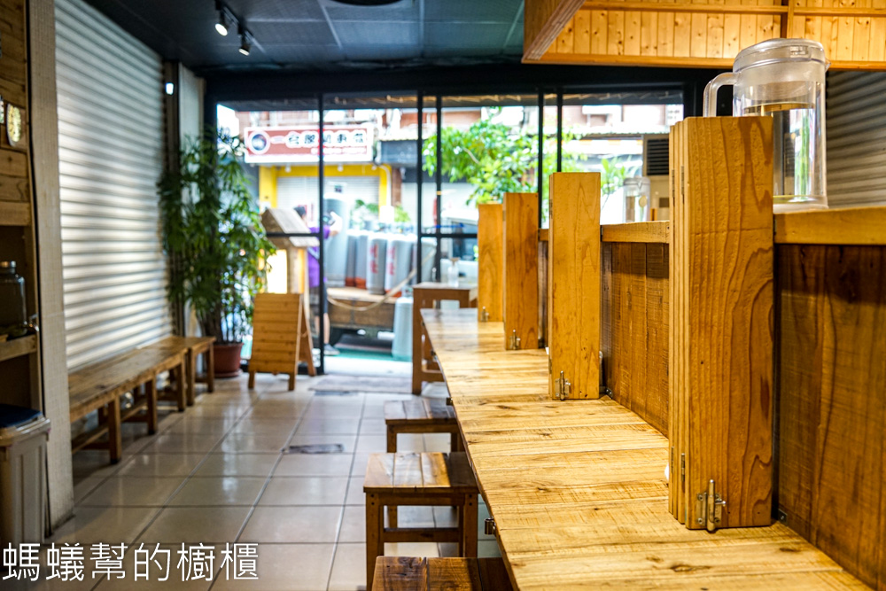 麵屋三金 | 彰化市雞湯拉麵，雞湯底醇厚，另外有販售拌麵。