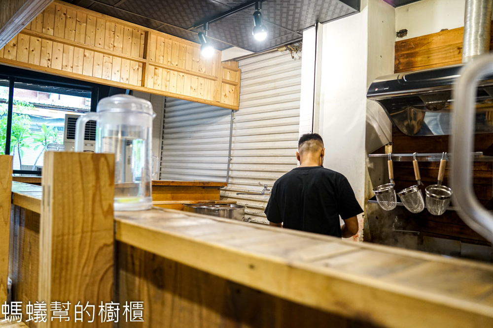 麵屋三金 | 彰化市雞湯拉麵，雞湯底醇厚，另外有販售拌麵。