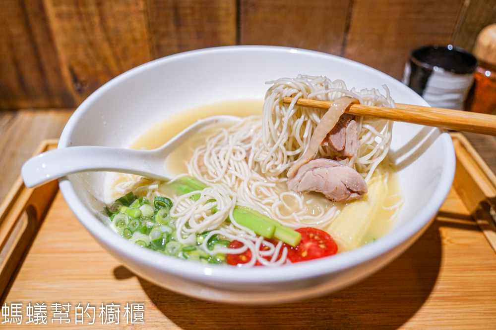 麵屋三金 | 彰化市雞湯拉麵，雞湯底醇厚，另外有販售拌麵。