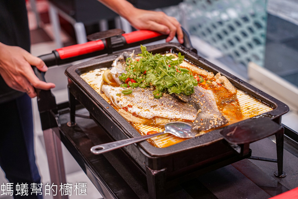 老梗談鐵鍋燉魚酸菜魚 | 員林美味酸菜魚！燉魚升級海鱸魚。