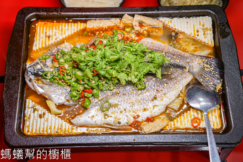 老梗談鐵鍋燉魚酸菜魚 | 員林美味酸菜魚！燉魚升級海鱸魚。