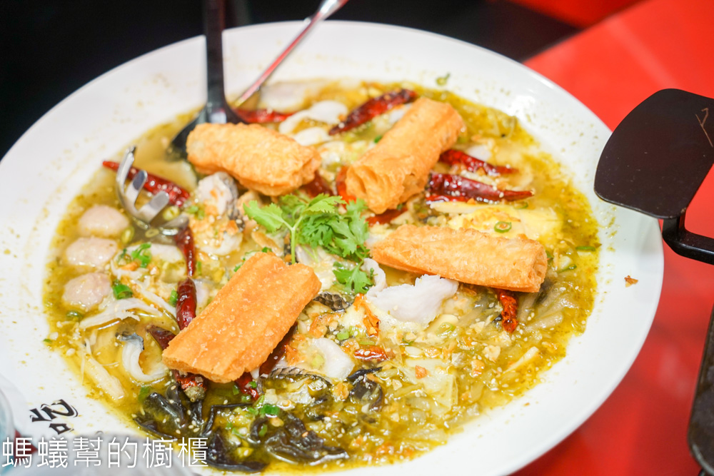 老梗談鐵鍋燉魚酸菜魚 | 員林美味酸菜魚！燉魚升級海鱸魚。