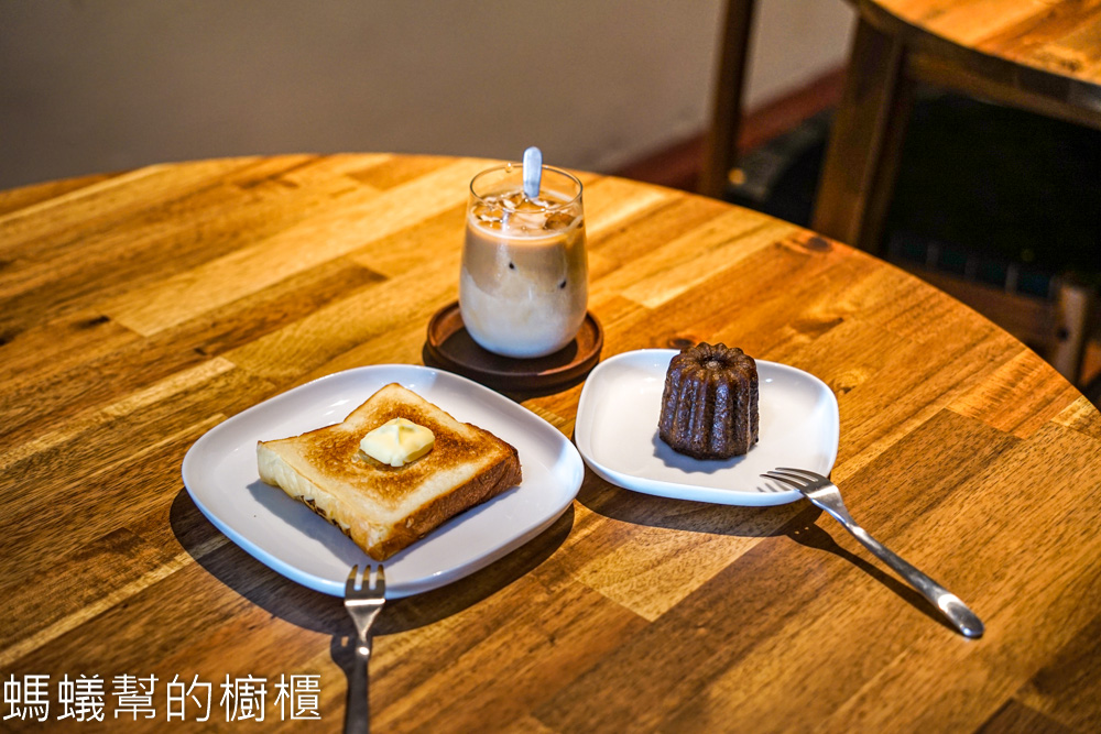 東北季風 | 鹿港丁家古厝旁咖啡館，精品豆咖啡、鹽奶油厚片。