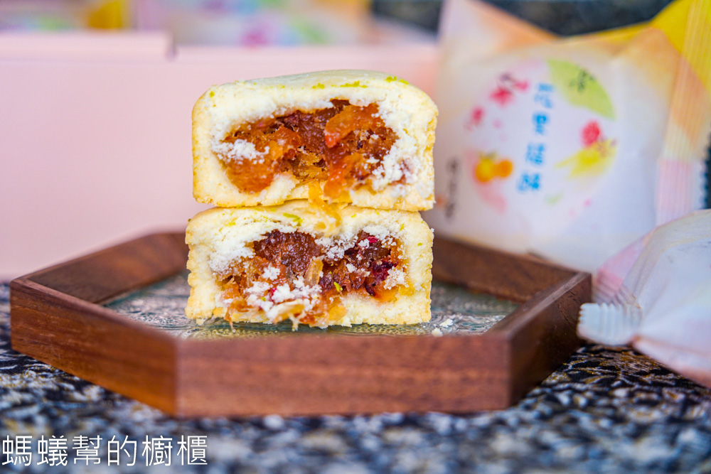 明月堂花果福酥 | 台北中秋節禮盒推薦，花果風味酥香不甜膩。