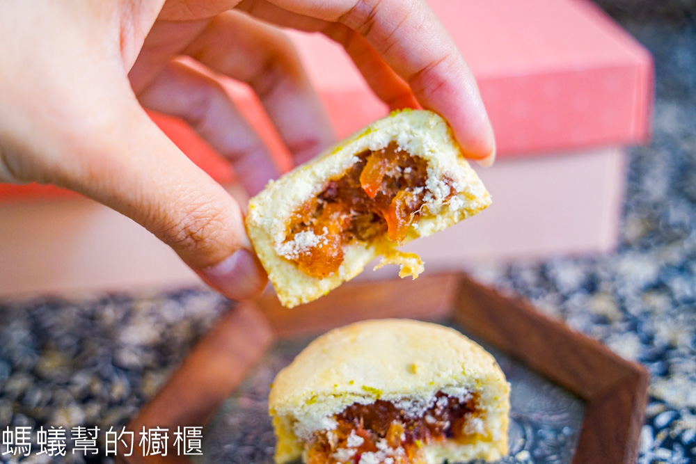 明月堂花果福酥 | 台北中秋節禮盒推薦，花果風味酥香不甜膩。