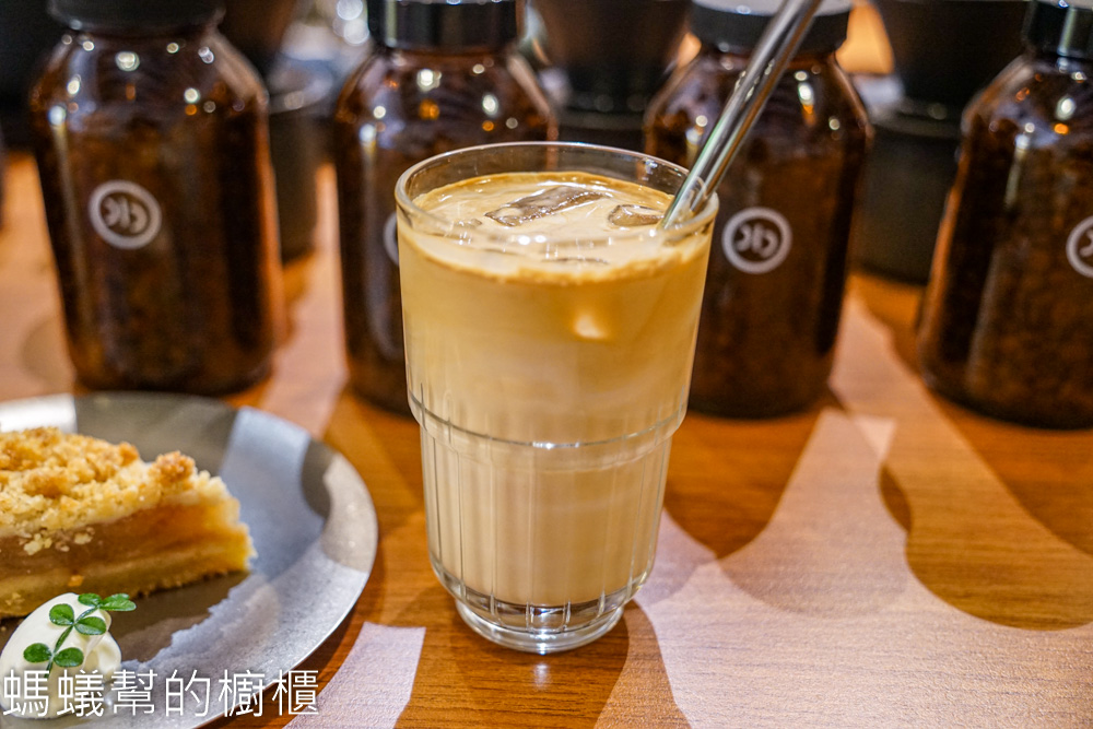 清泉咖啡 | 彰化鹿港媽祖廟附近咖啡館，咖啡甜點鹹派水準好。