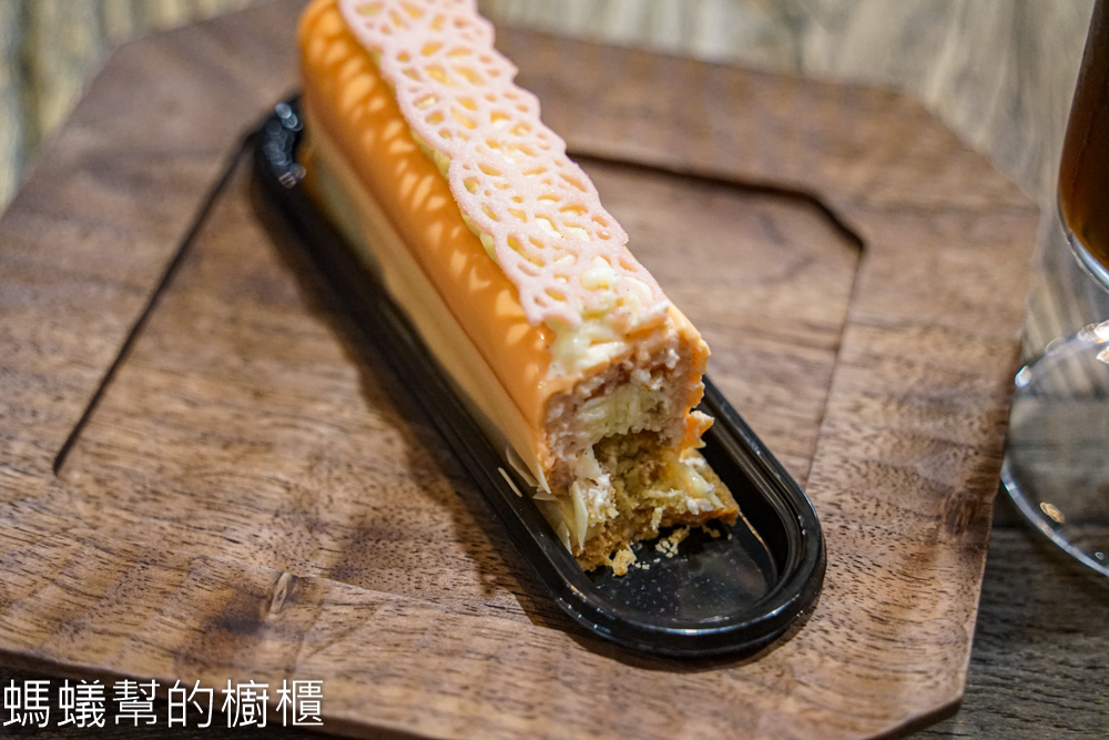 藍色城堡X茱諾法式甜點 | 埔里霍爾的移動城堡，法式甜點下午茶。