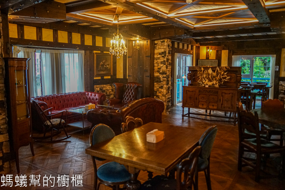 藍色城堡X茱諾法式甜點 | 埔里霍爾的移動城堡，法式甜點下午茶。