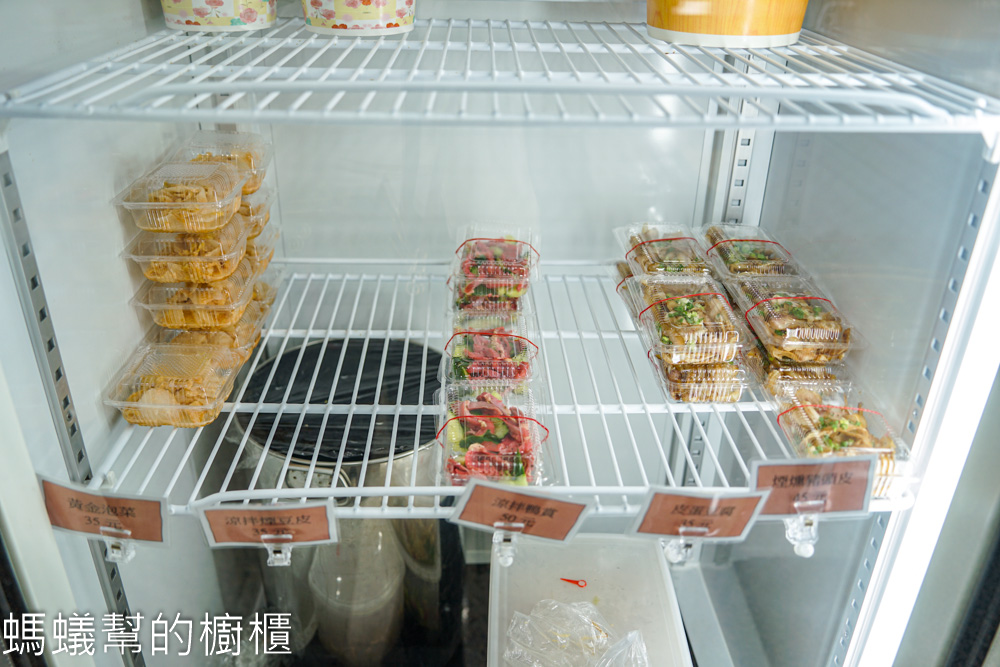 福同涼麵 | 斗六專賣涼麵製麵所，皮蛋醬涼麵開胃，味噌蛋花湯。