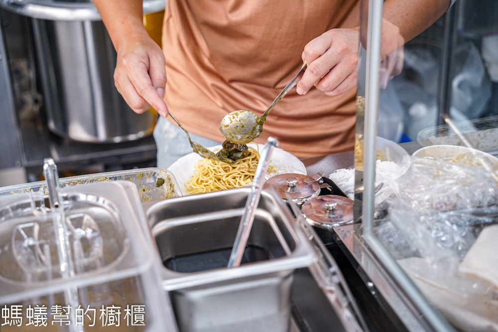 福同涼麵 | 斗六專賣涼麵製麵所，皮蛋醬涼麵開胃，味噌蛋花湯。