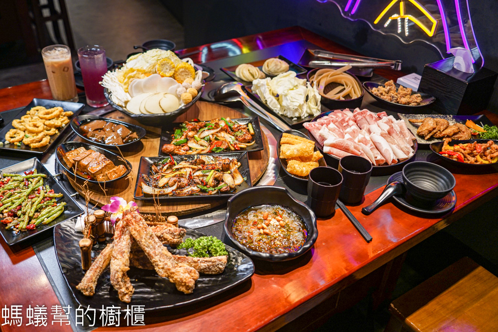 醉地府鐵鍋燉 | 台中東北鐵鍋燉，陰間主題超炫！台中宵夜場推薦。