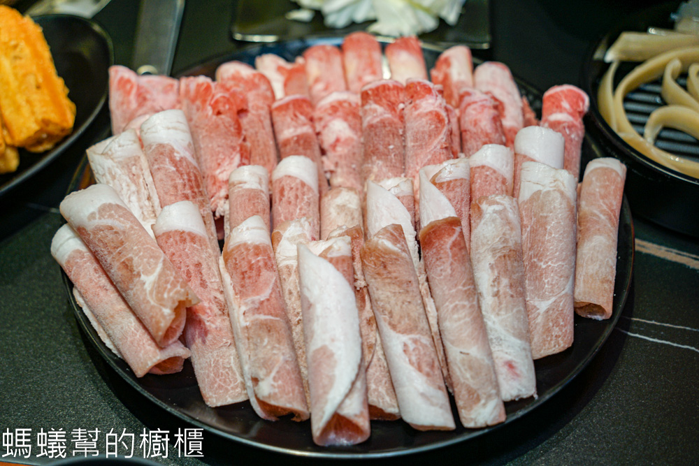醉地府鐵鍋燉 | 台中東北鐵鍋燉，陰間主題超炫！台中宵夜場推薦。