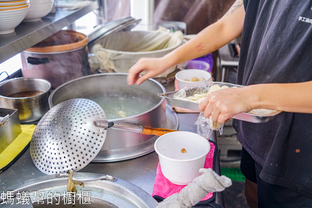 九穗古早味滷肉｜彰化市小吃手工麵疙瘩，滷味入味、烏梅汁醇厚。