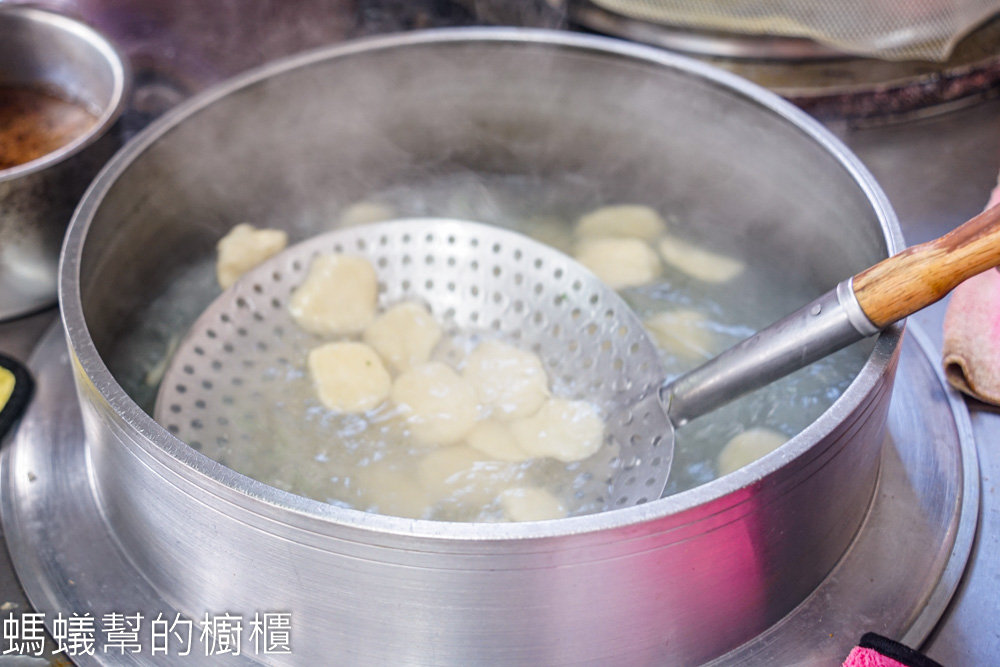 九穗古早味滷肉｜彰化市小吃手工麵疙瘩，滷味入味、烏梅汁醇厚。