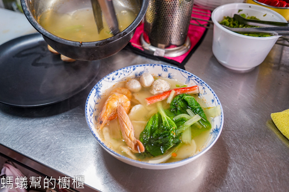 九穗古早味滷肉｜彰化市小吃手工麵疙瘩，滷味入味、烏梅汁醇厚。