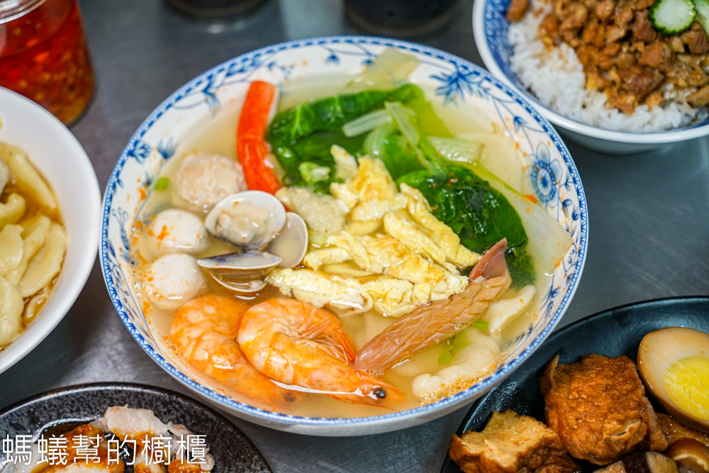 九穗古早味滷肉｜彰化市小吃手工麵疙瘩，滷味入味、烏梅汁醇厚。