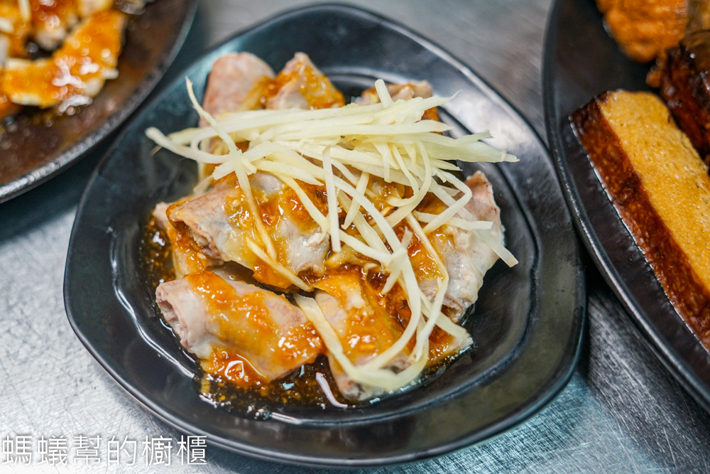 九穗古早味滷肉｜彰化市小吃手工麵疙瘩，滷味入味、烏梅汁醇厚。