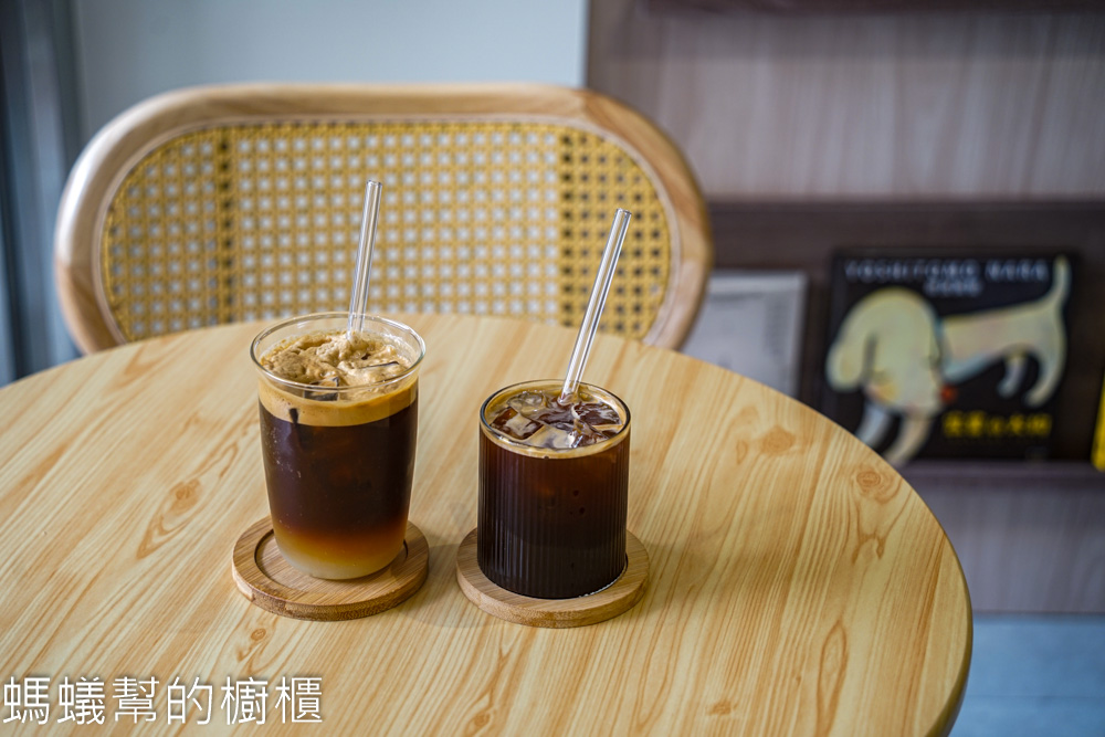 裝咖所在 | 彰化市清爽風格咖啡館，提拉米蘇、布丁、咖啡。
