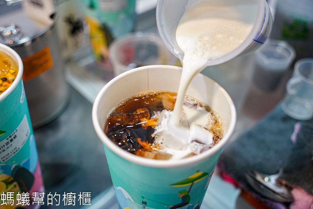 國王的茶茶飲專賣店彰化溪湖店 | 全品項買5送1，好喝大容量！
